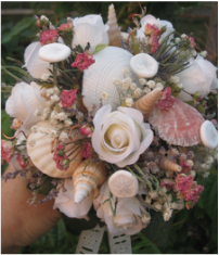 Amazing sea shell bridal bouquet! DIY tutorial at www.shellcrafter.com