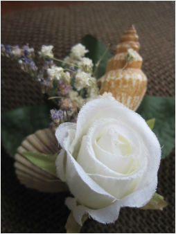 Flower and shell boutonniere. A great tutorial! www.shellcrafter.com