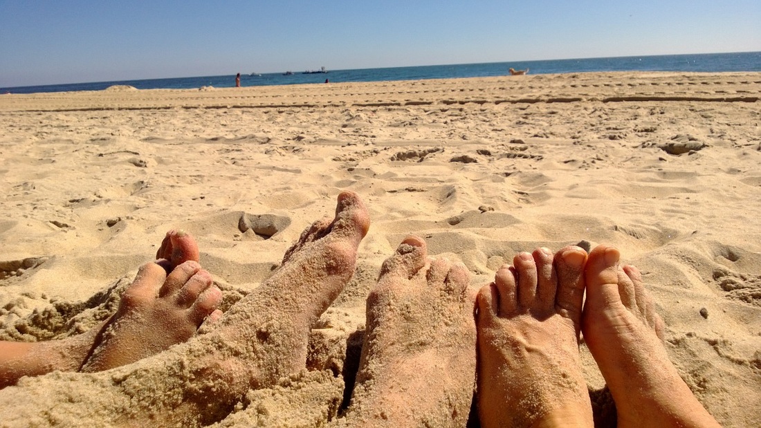 sandy feet. www.shellcrafter.com